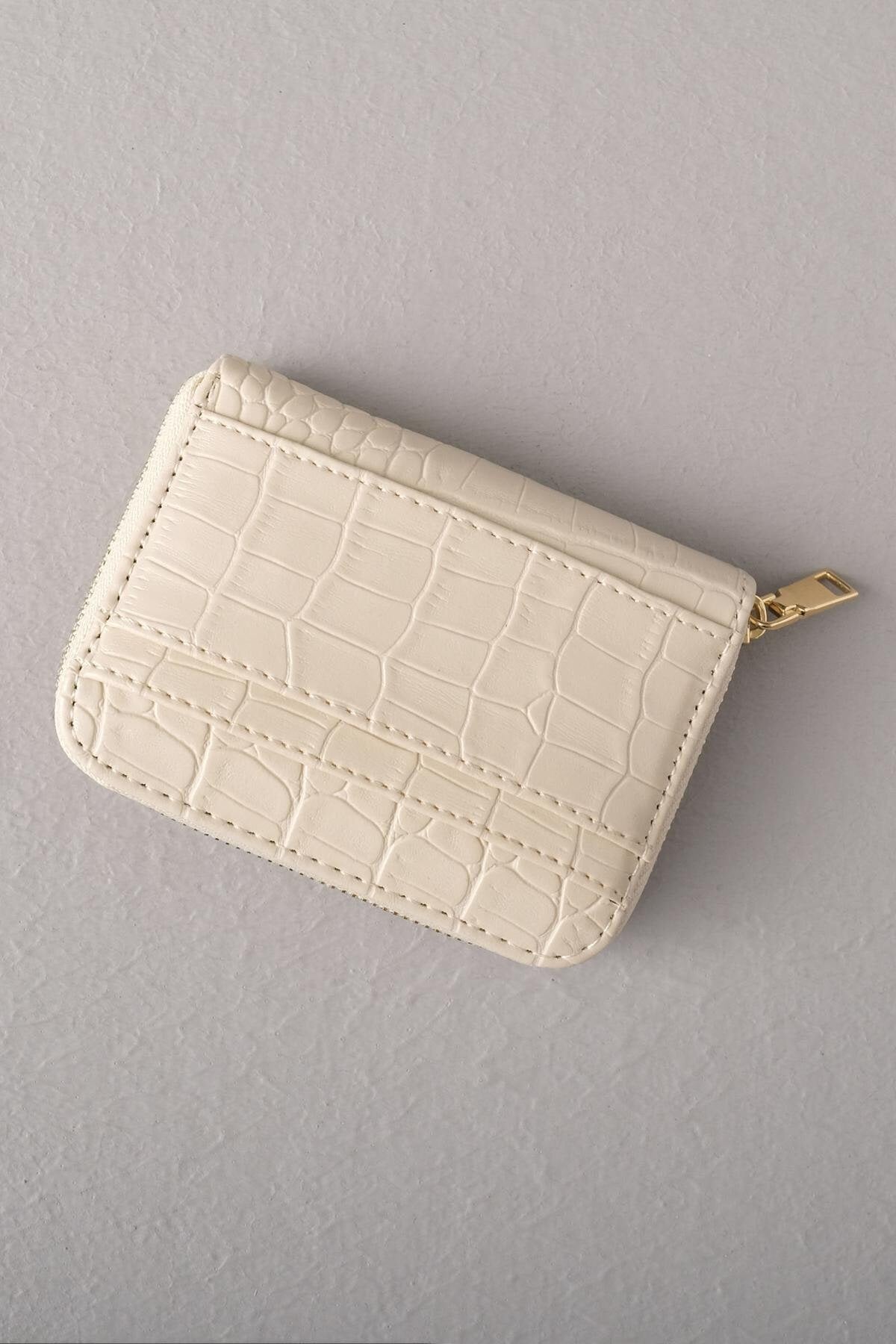 Beige_Textured-Wallet-addax
