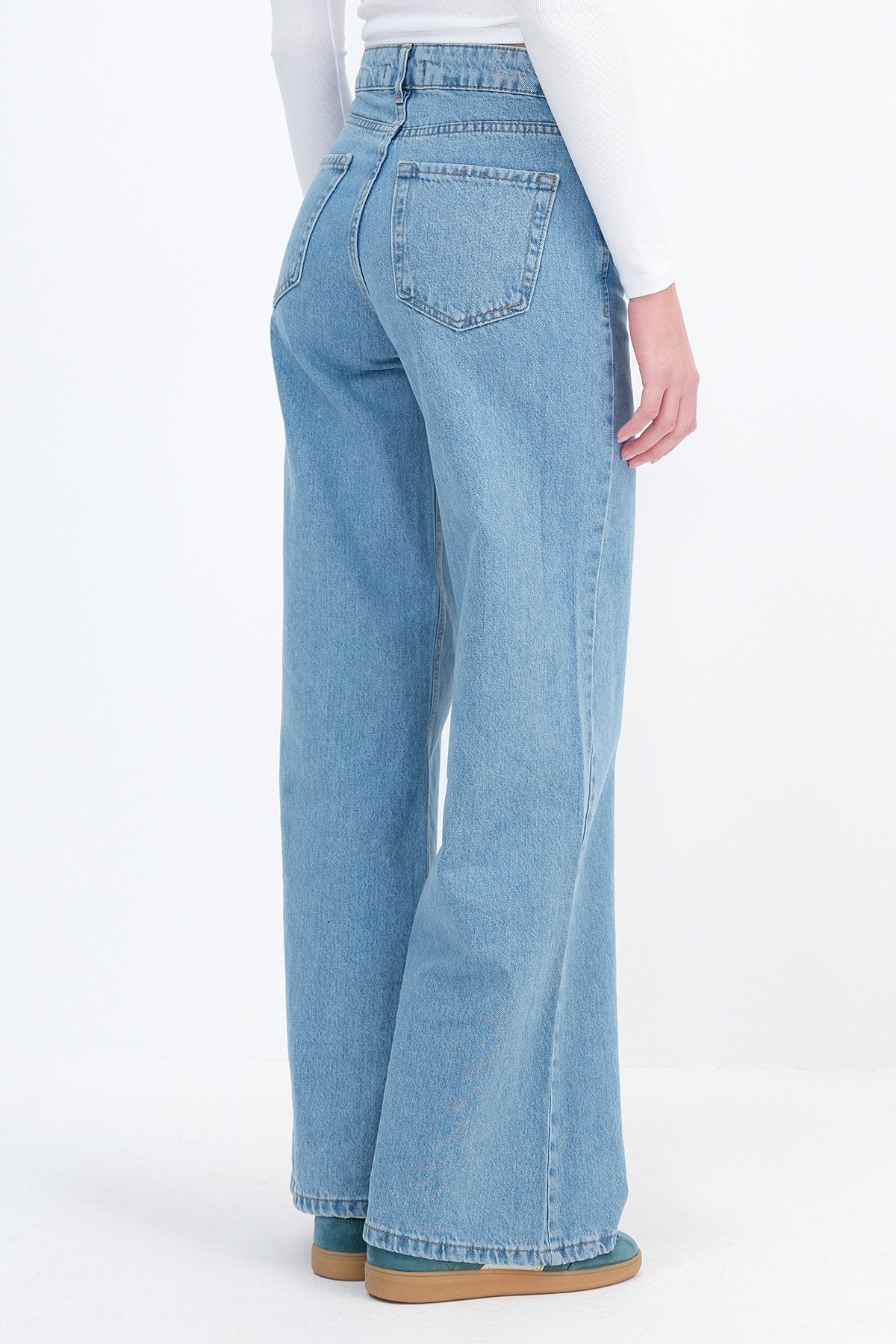 Blue_High-Waist-Jeans-With-Wide-Leg-addax
