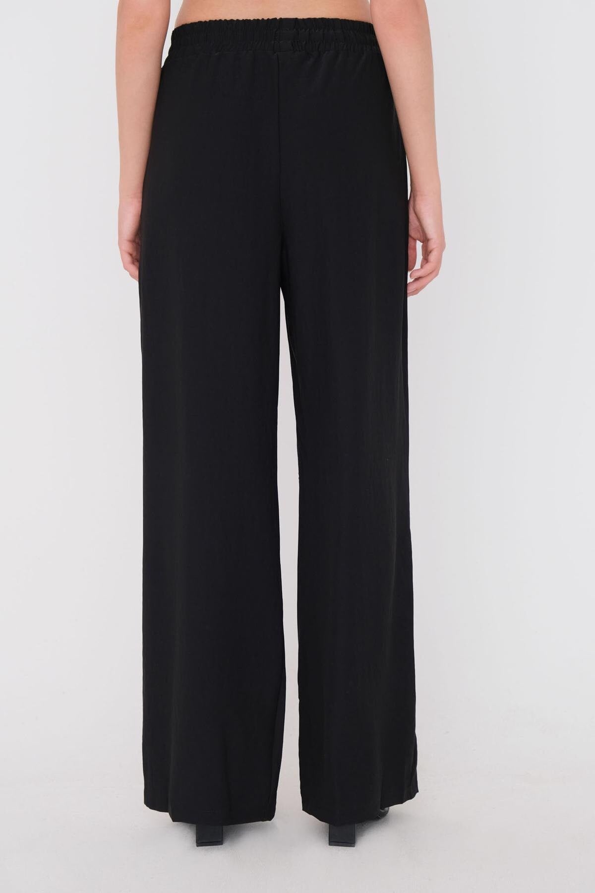 Black_WIDE-LEG-PANTS--addax
