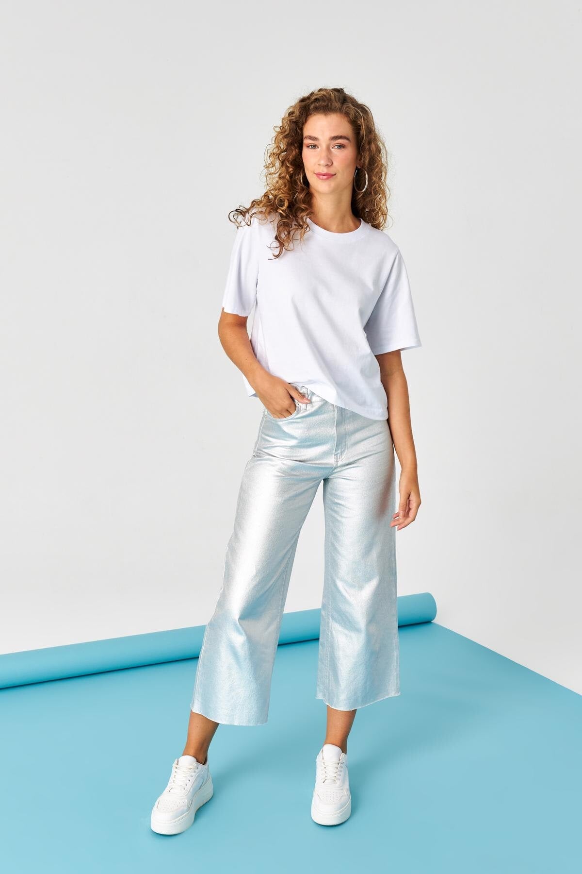 White_Crew-Neck-Basic-T-shirt-addax