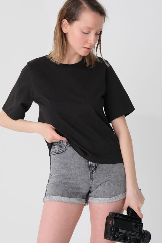 Black_Crew-Neck-Basic-T-shirt-addax
