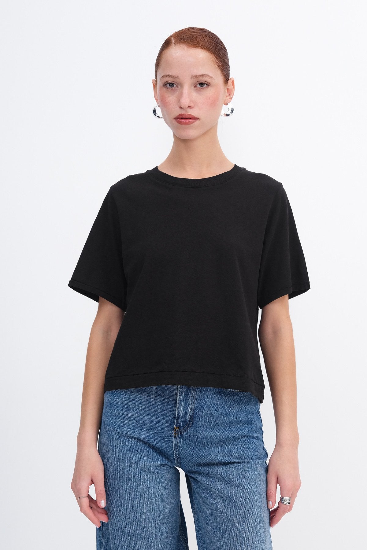 Black_Crew-Neck-Basic-T-shirt-addax