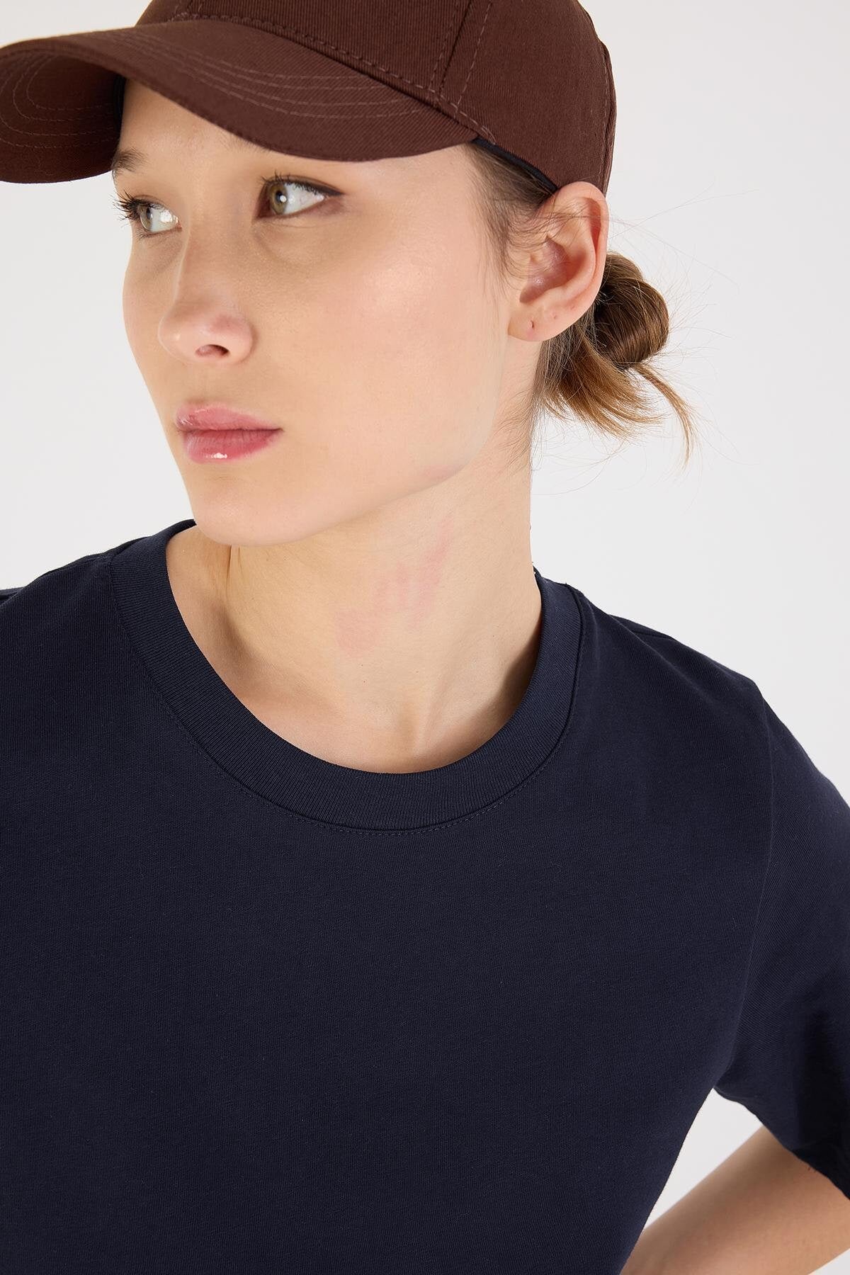 Night-Blue_Crew-Neck-Basic-T-shirt-addax