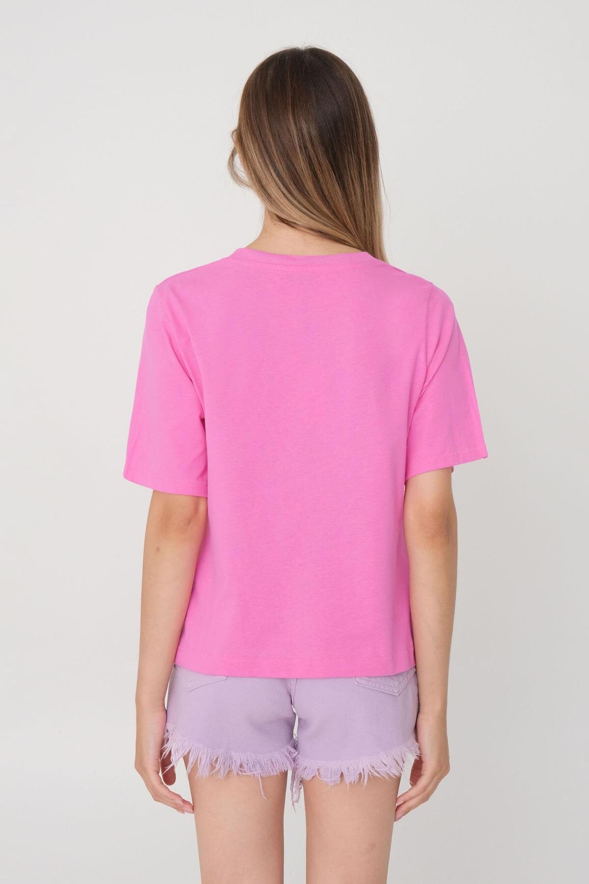 Sugar-Pink_Crew-Neck-Basic-T-shirt-addax