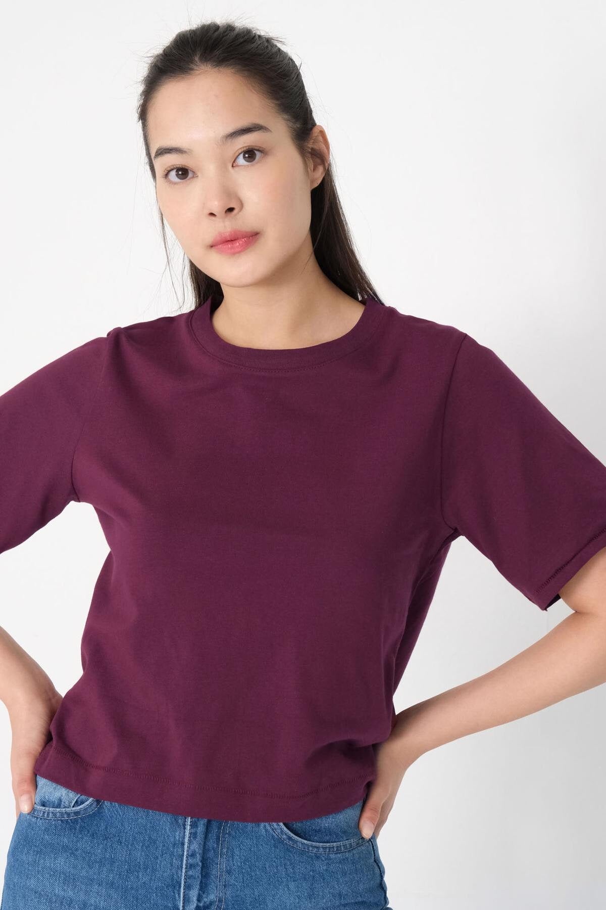 Cherry_Crew-Neck-Basic-T-shirt-addax