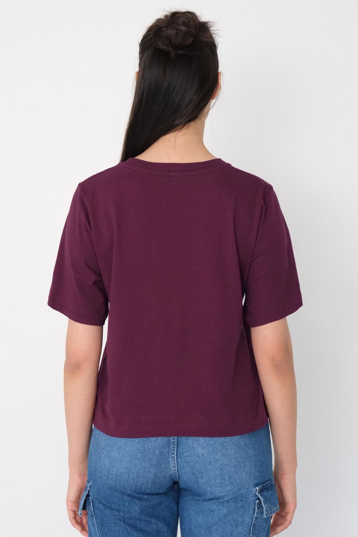Cherry_Crew-Neck-Basic-T-shirt-addax