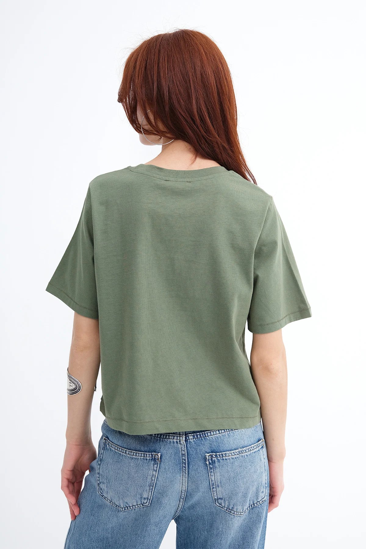 Oil-Green_Crew-Neck-Basic-T-shirt-addax