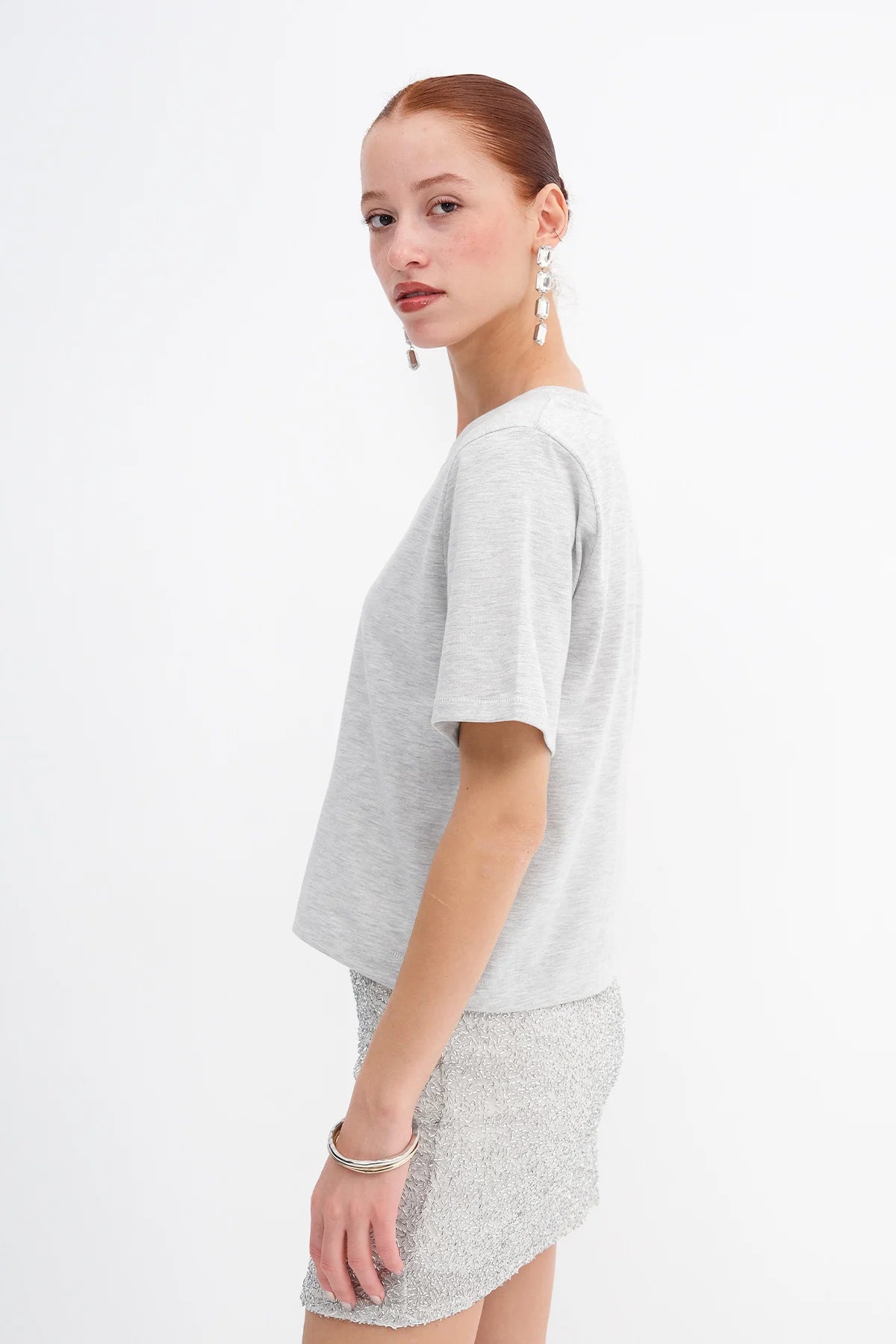 Snow-Melange_Crew-Neck-Basic-T-shirt-addax