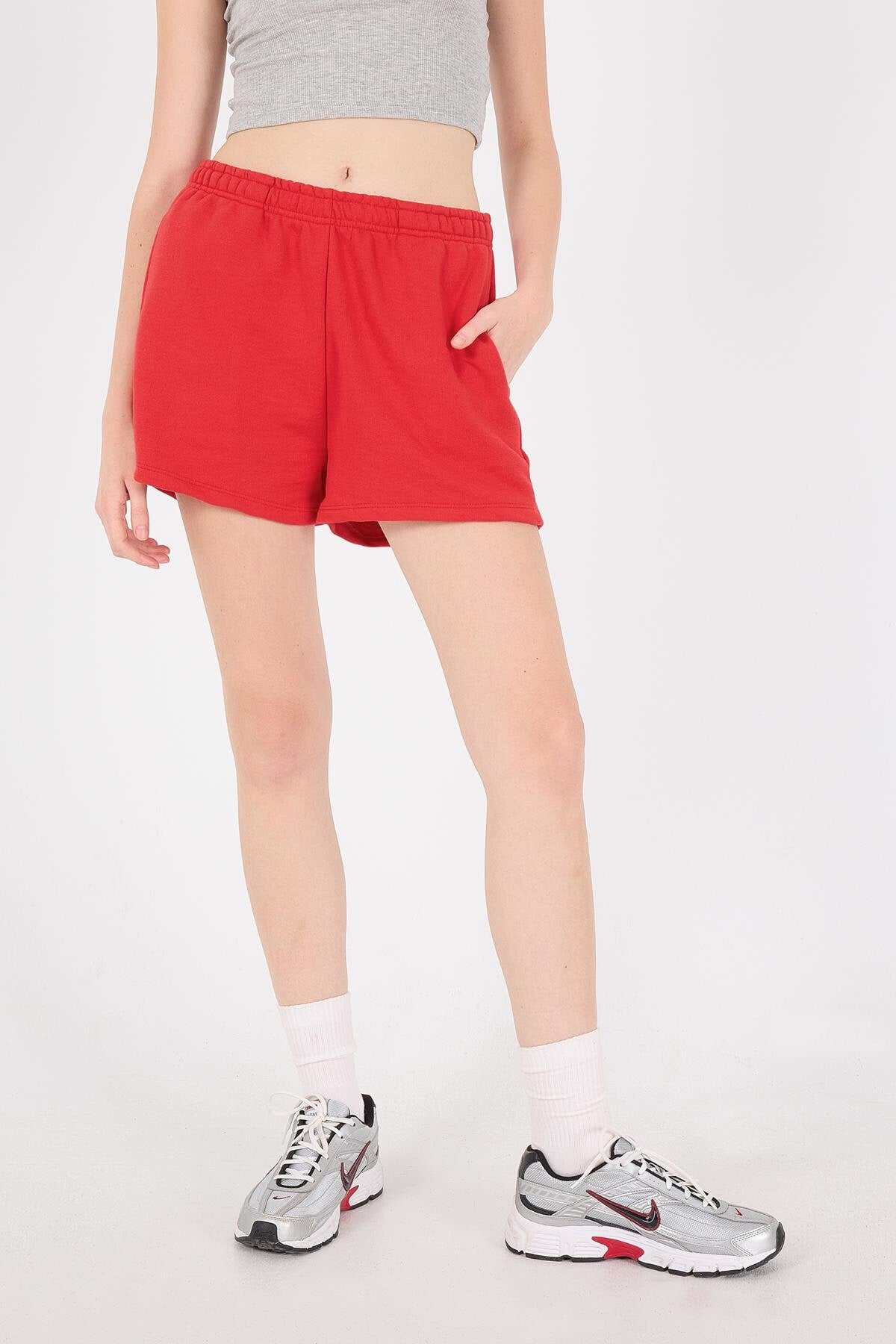 Red_Elastic-Waist-Shorts-With-Pocket-addax