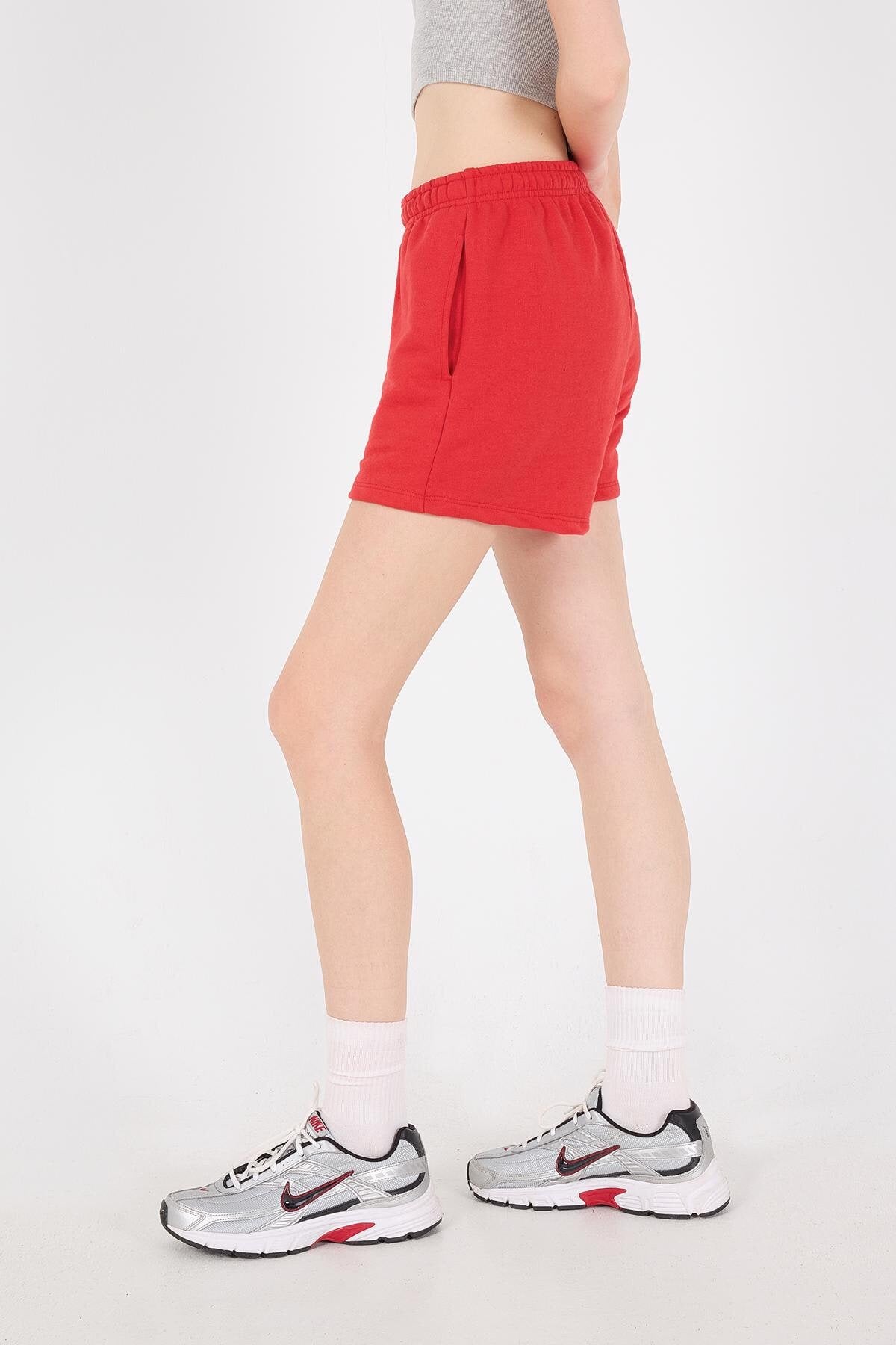 Red_Elastic-Waist-Shorts-With-Pocket-addax