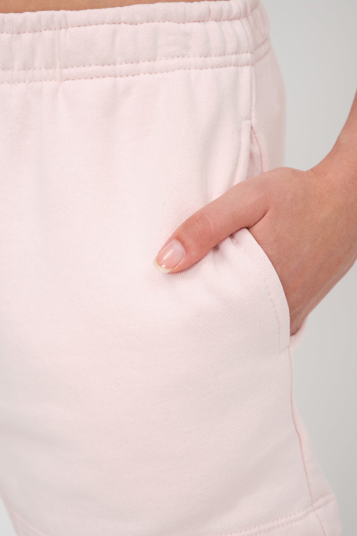 Lotus_Elastic-Waist-Shorts-With-Pocket-addax