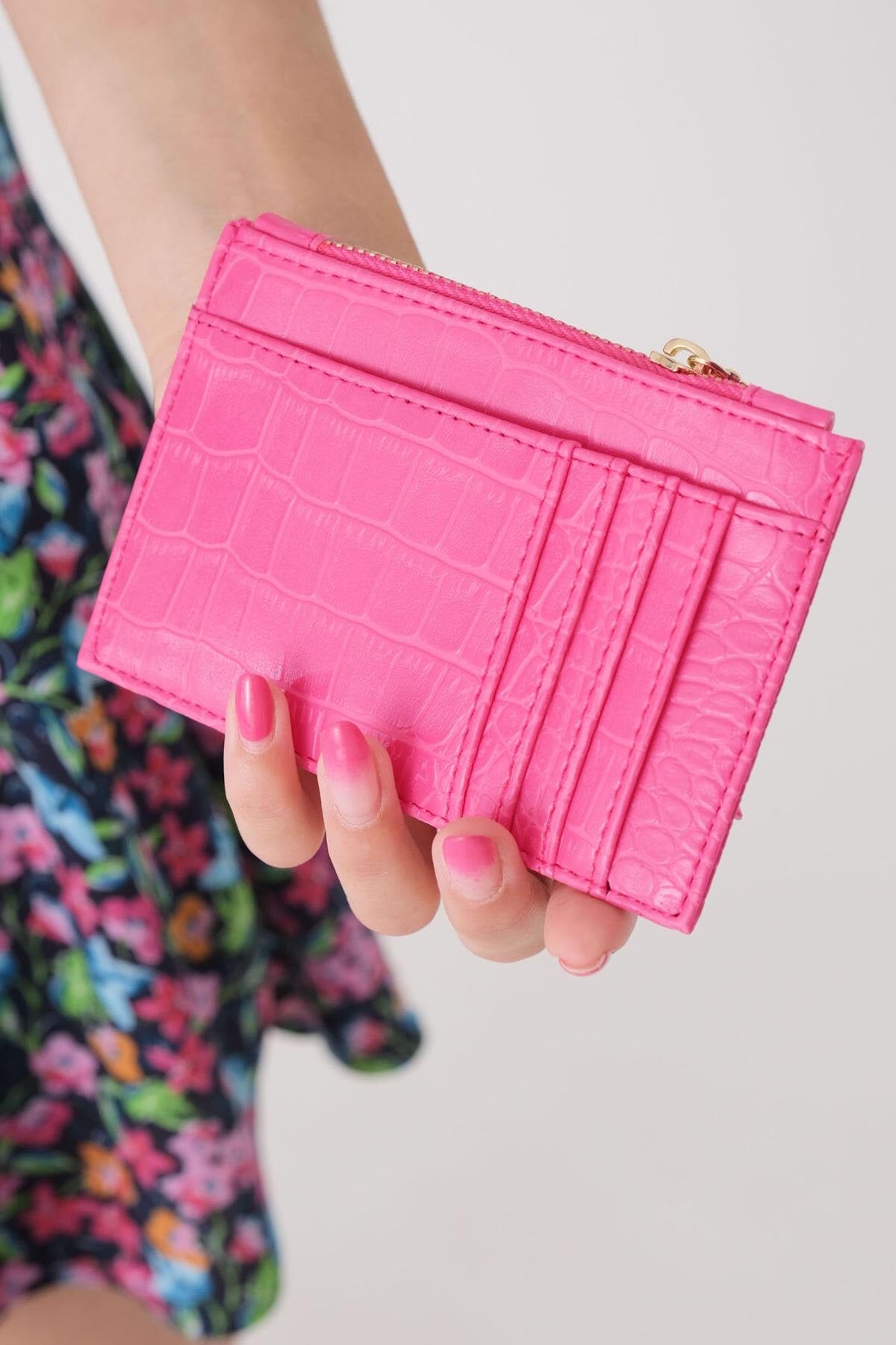 Fuchsia_Card-Holder-Wallet-addax