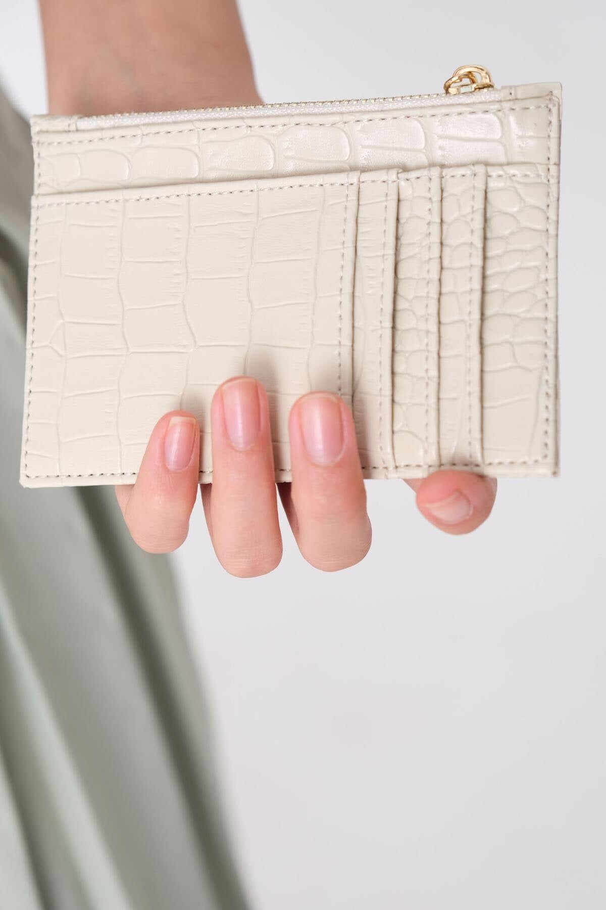 Beige_Card-Holder-Wallet-addax
