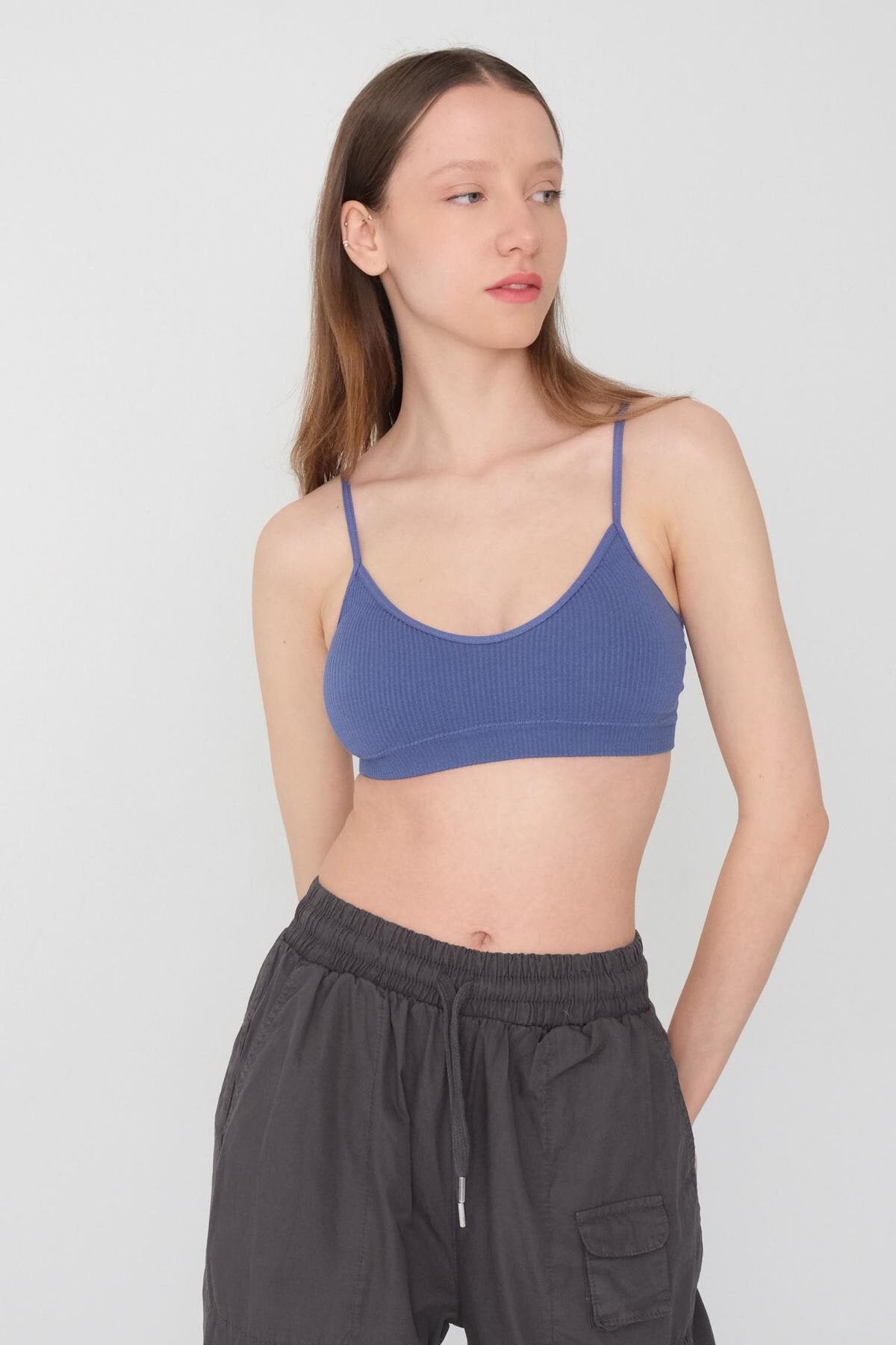 Marlin_Padded-Seamless-Top-addax