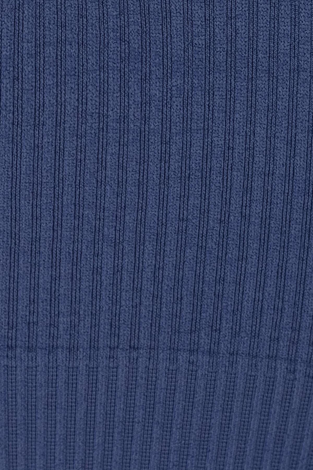 Marlin_Padded-Seamless-Top-addax