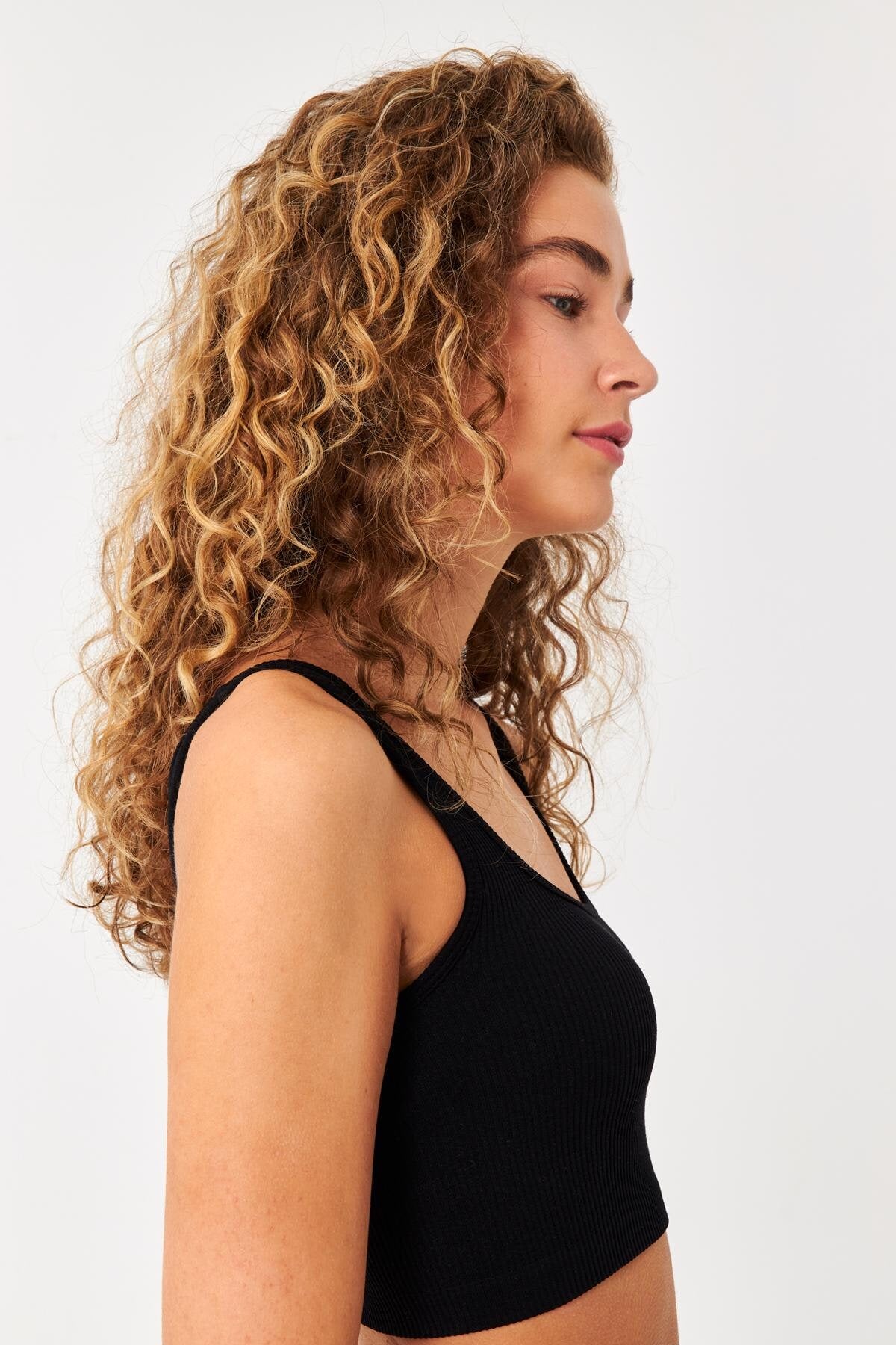 Black_Square-Neck-Seamless-Tank-Top-addax