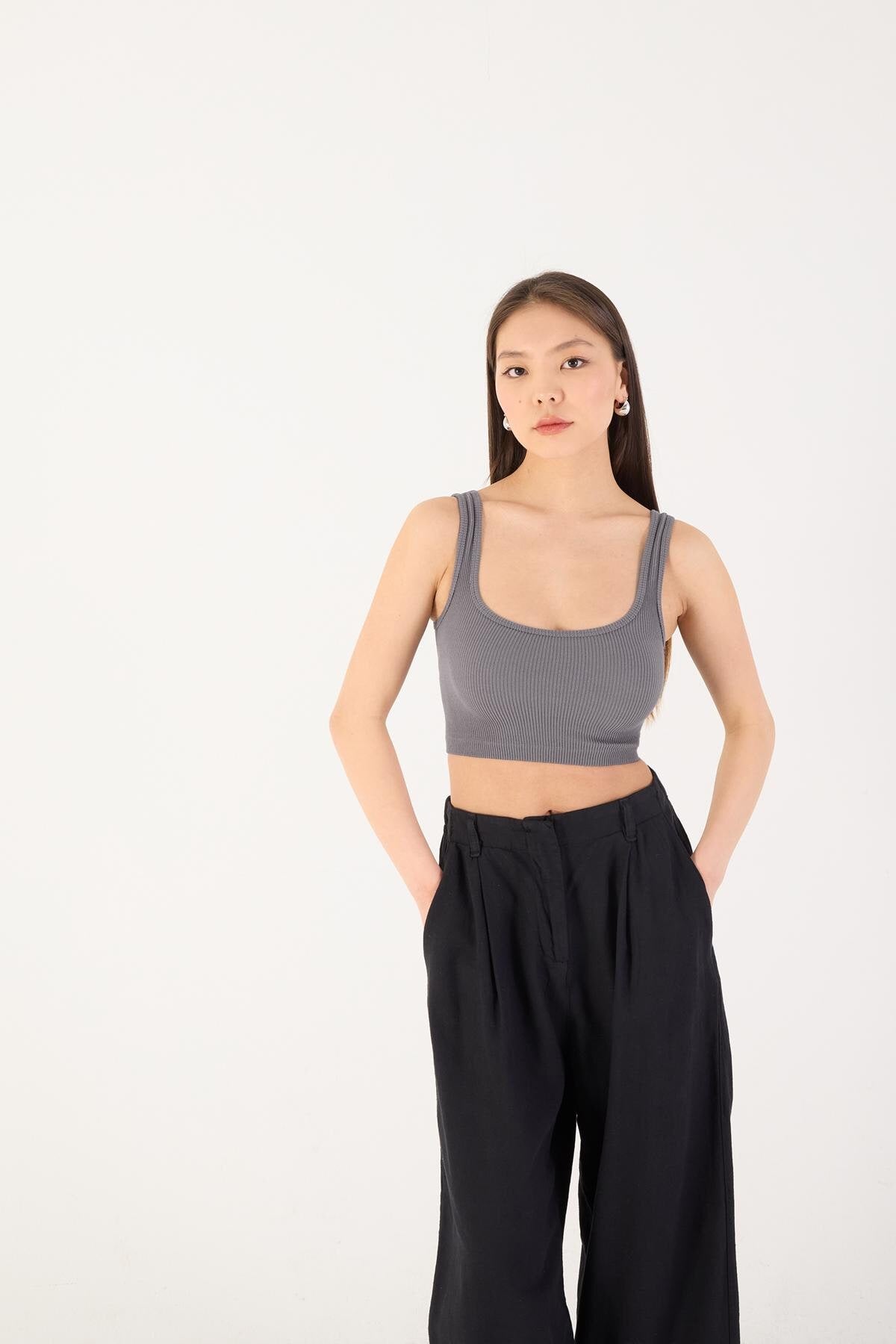 Charcoal_Square-Neck-Seamless-Tank-Top-addax