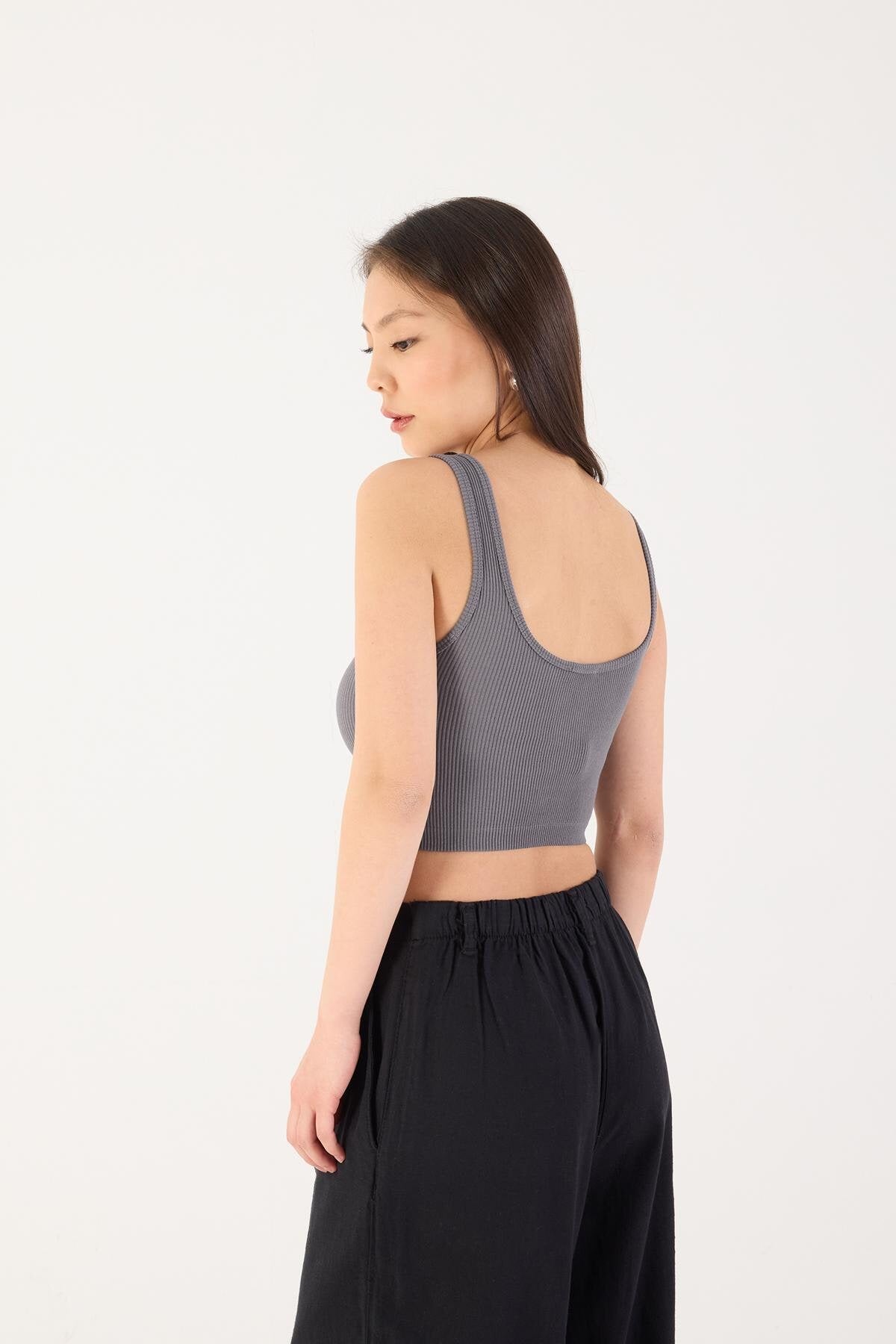 Charcoal_Square-Neck-Seamless-Tank-Top-addax
