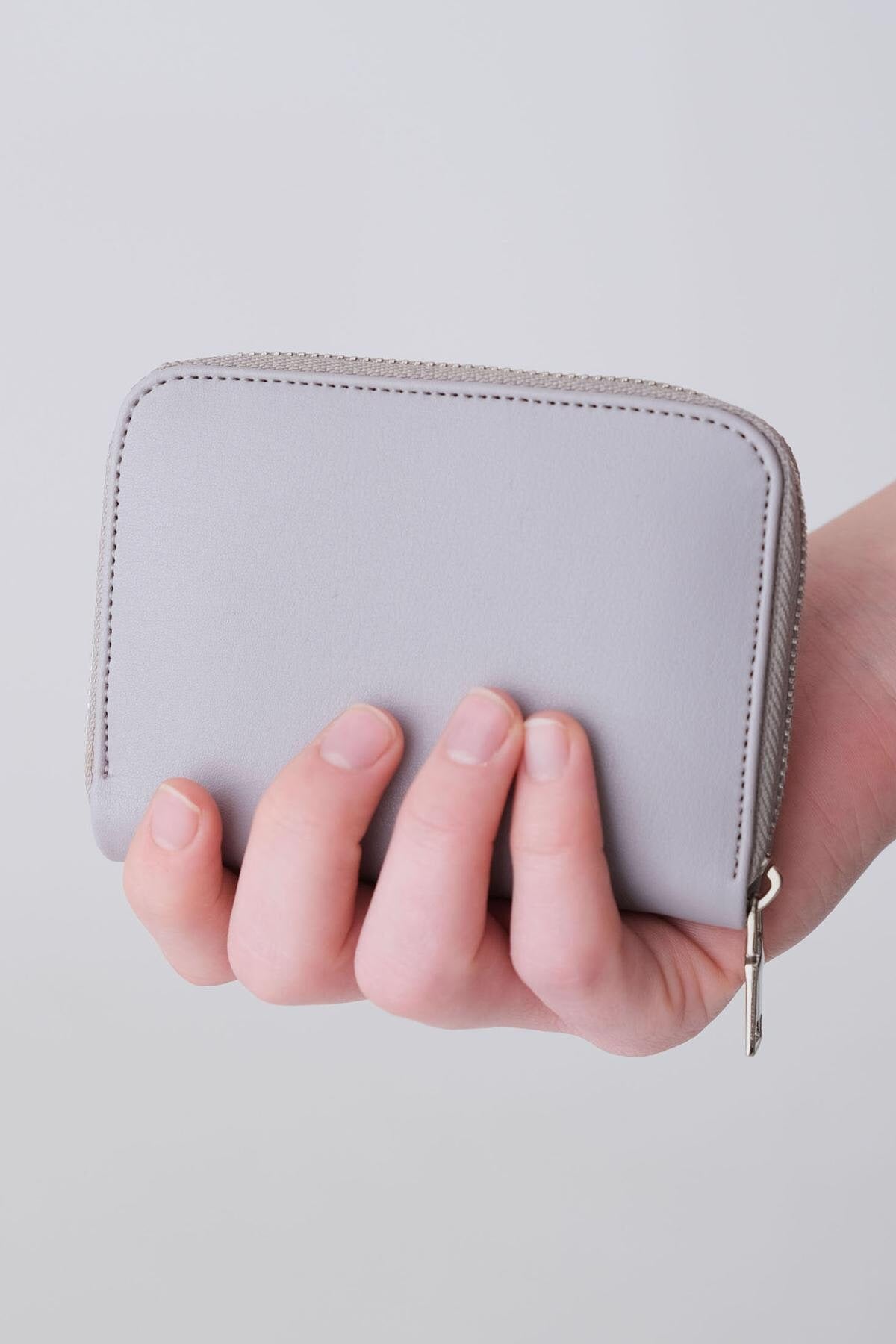 Grey_Basic-Wallet-addax