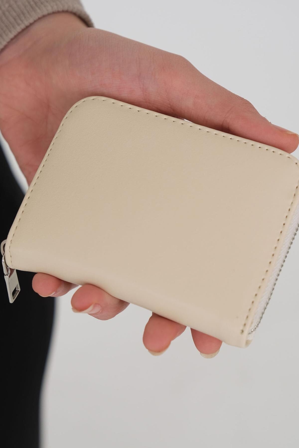 Beige_Basic-Wallet-addax