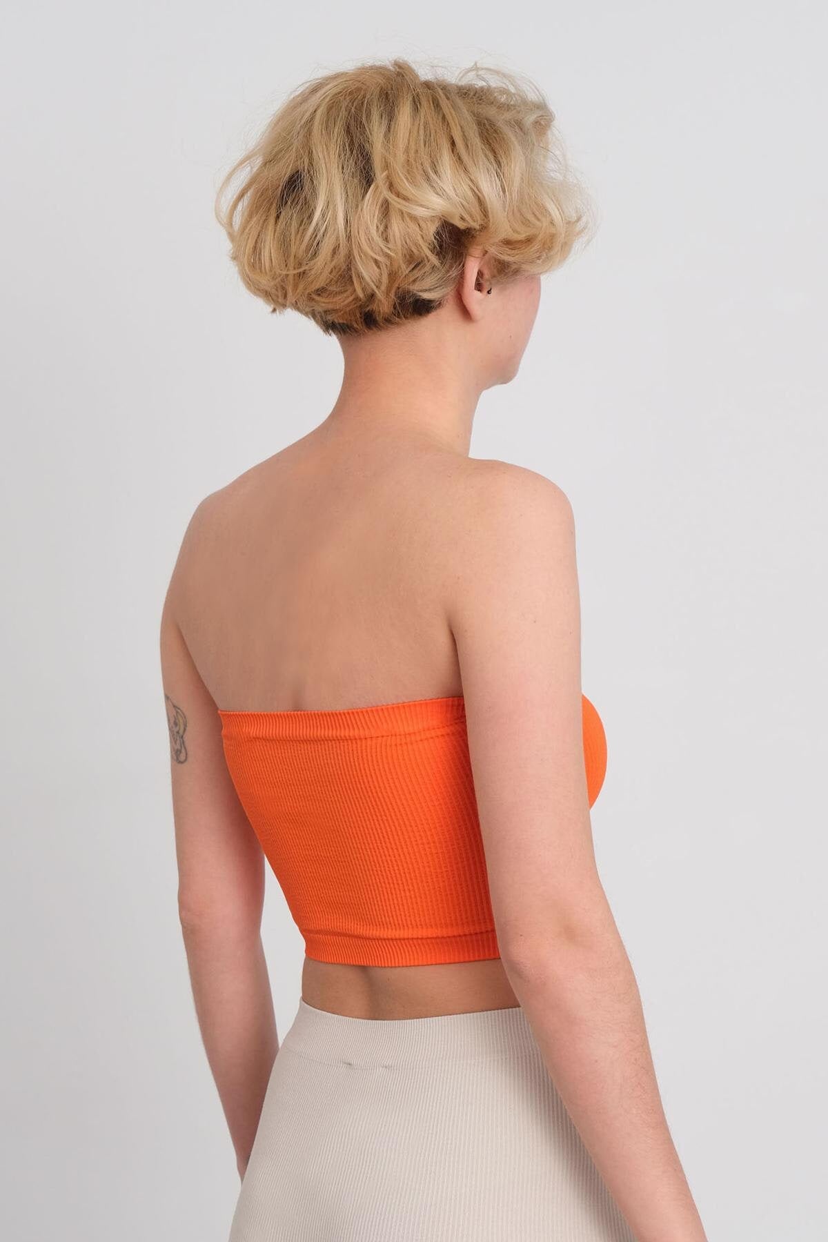 Orange_Seamless-Bustier-addax