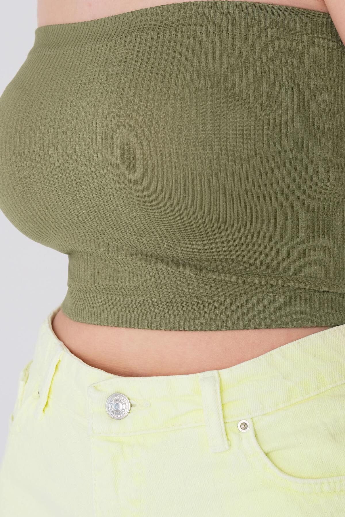 Olivie-Green_Seamless-Bustier-addax