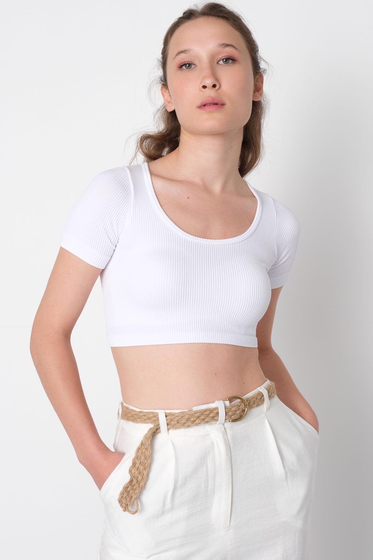 White_Seamless-Blouse-addax