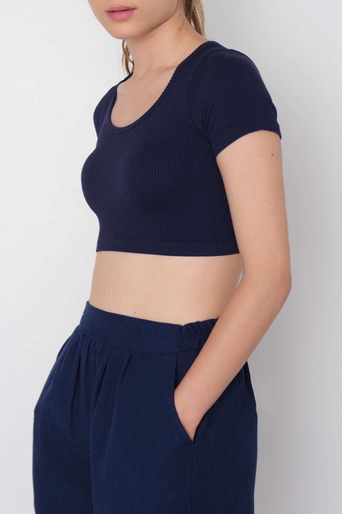 Night-Blue_Seamless-Blouse-addax
