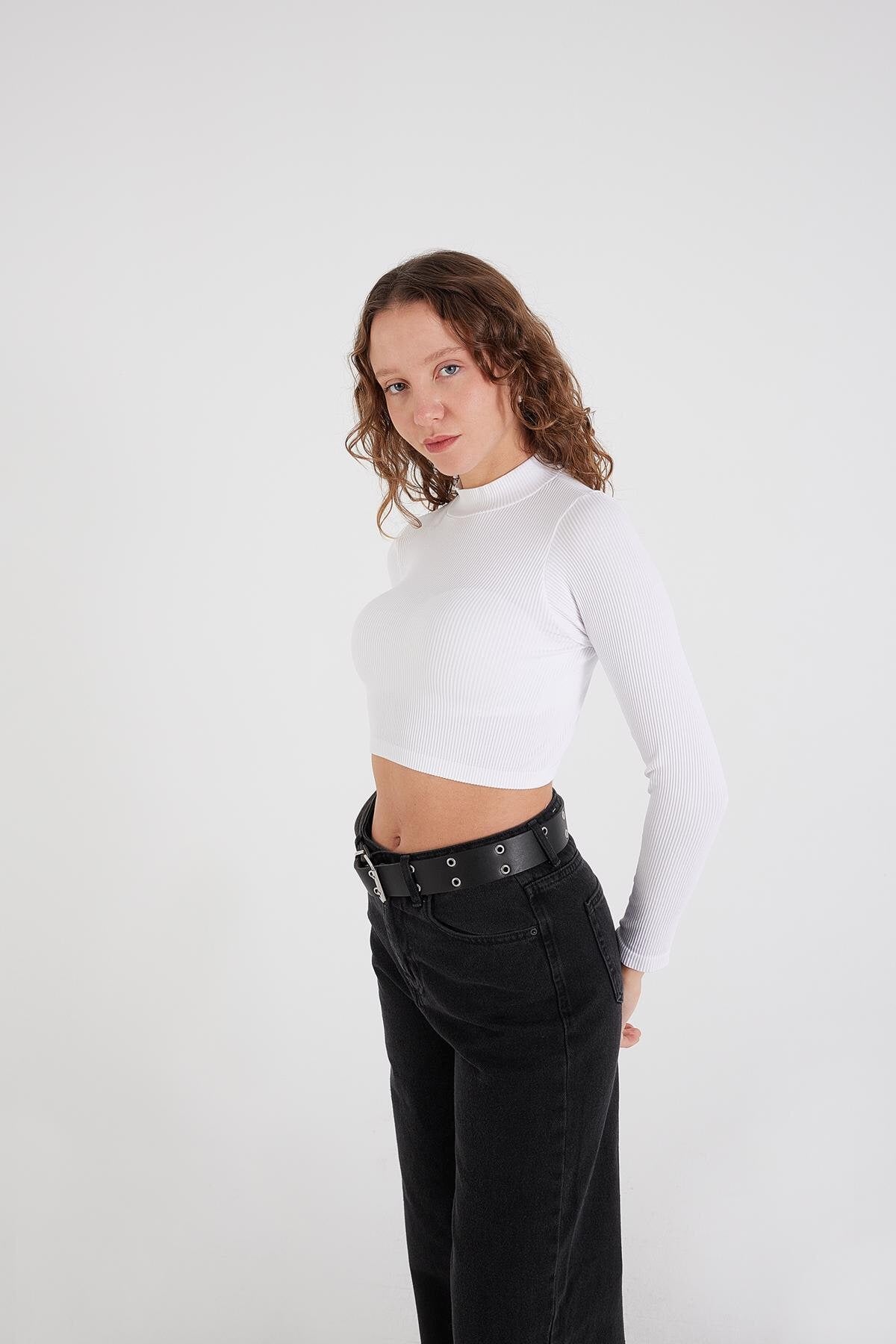 White_Long-Sleeve-Seamless-Crop-Top-addax