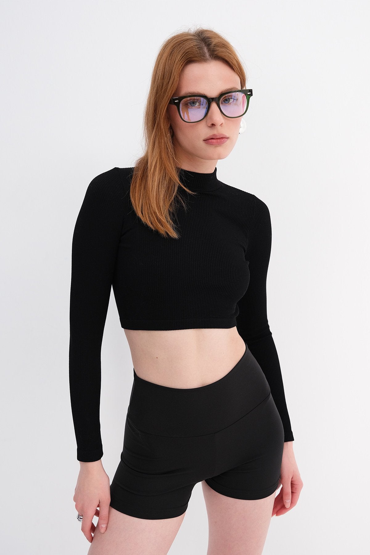 Black_Long-Sleeve-Seamless-Crop-Top-addax