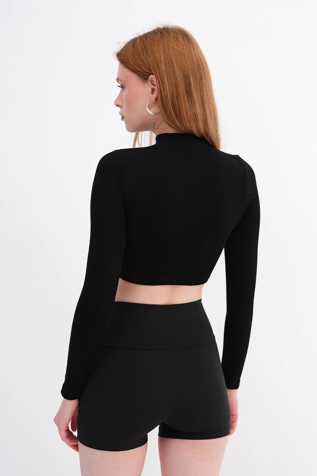 Black_Long-Sleeve-Seamless-Crop-Top-addax