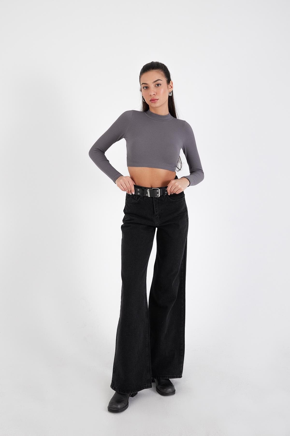 Charcoal_Long-Sleeve-Seamless-Crop-Top-addax