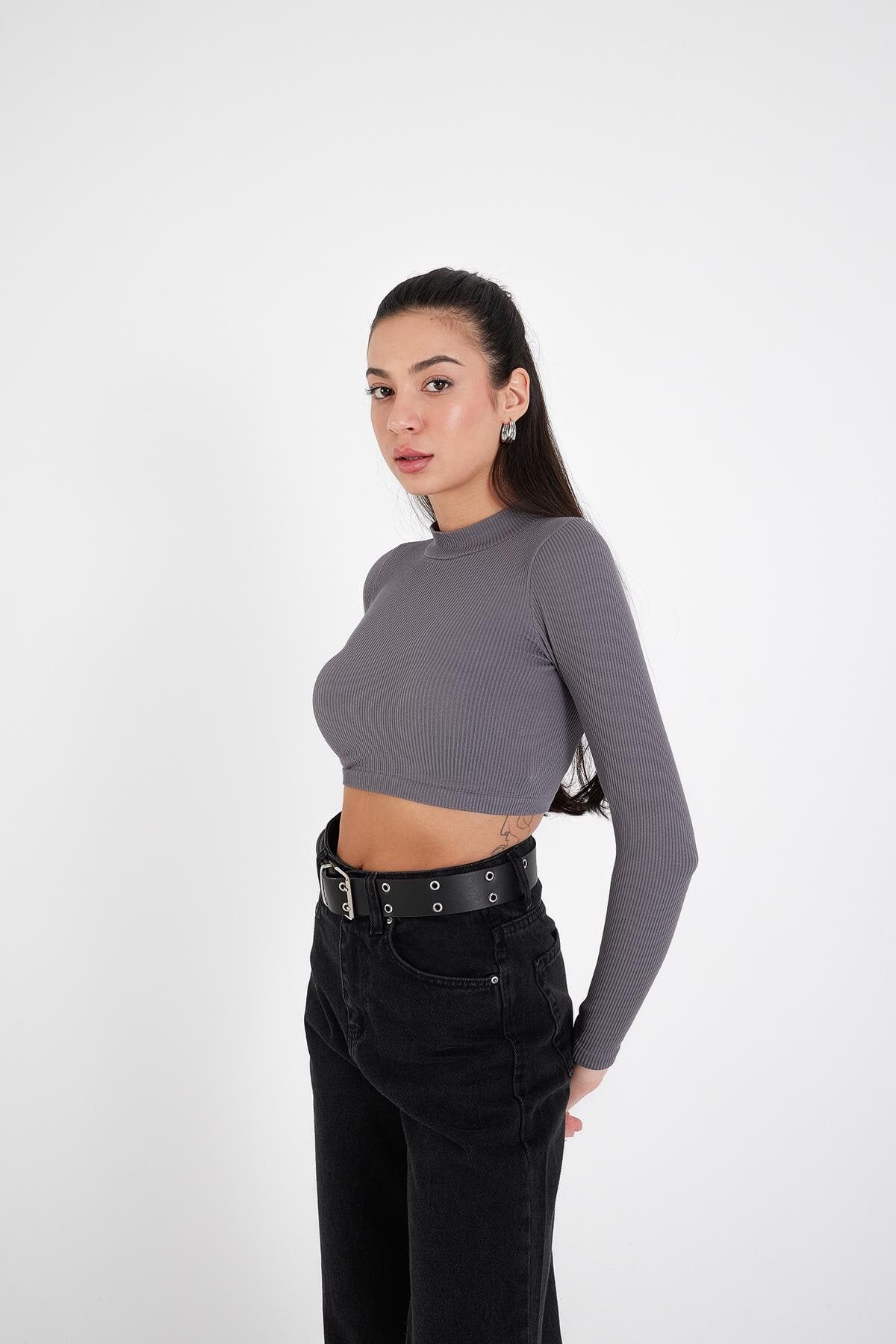 Charcoal_Long-Sleeve-Seamless-Crop-Top-addax