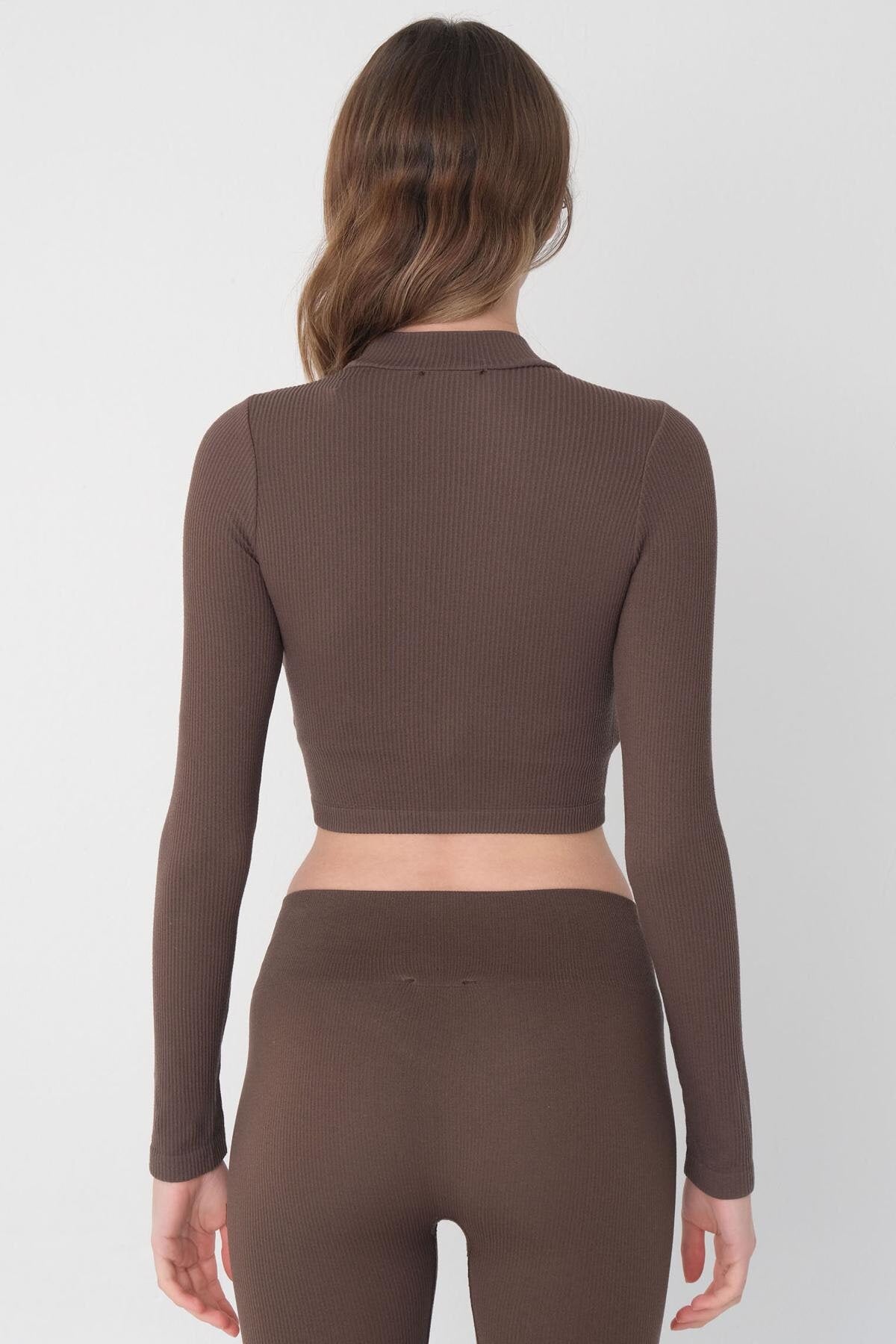 Dark-Brown_Long-Sleeve-Seamless-Crop-Top-addax