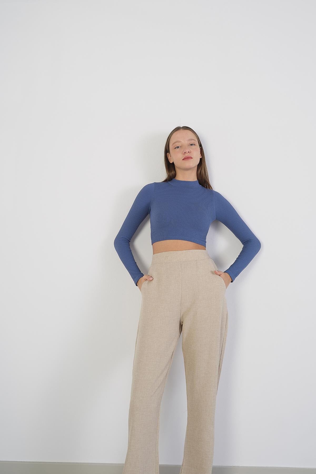 Marlin_Long-Sleeve-Seamless-Crop-Top-addax