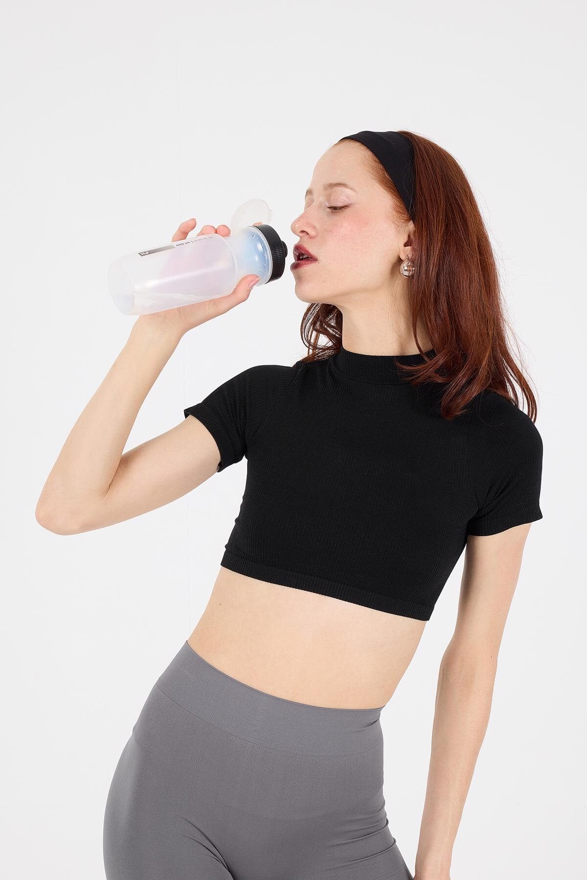 Black_Seamless-T-Shirt-addax