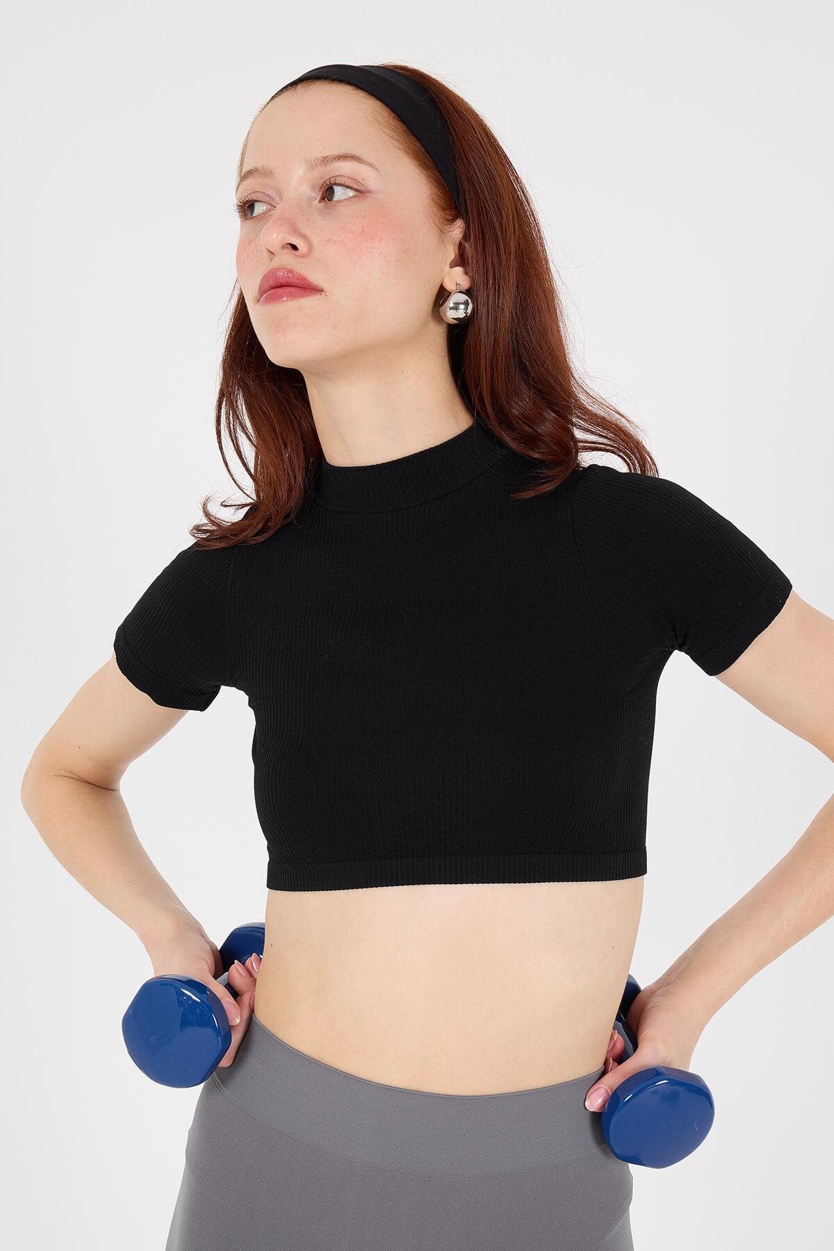 Black_Seamless-T-Shirt-addax