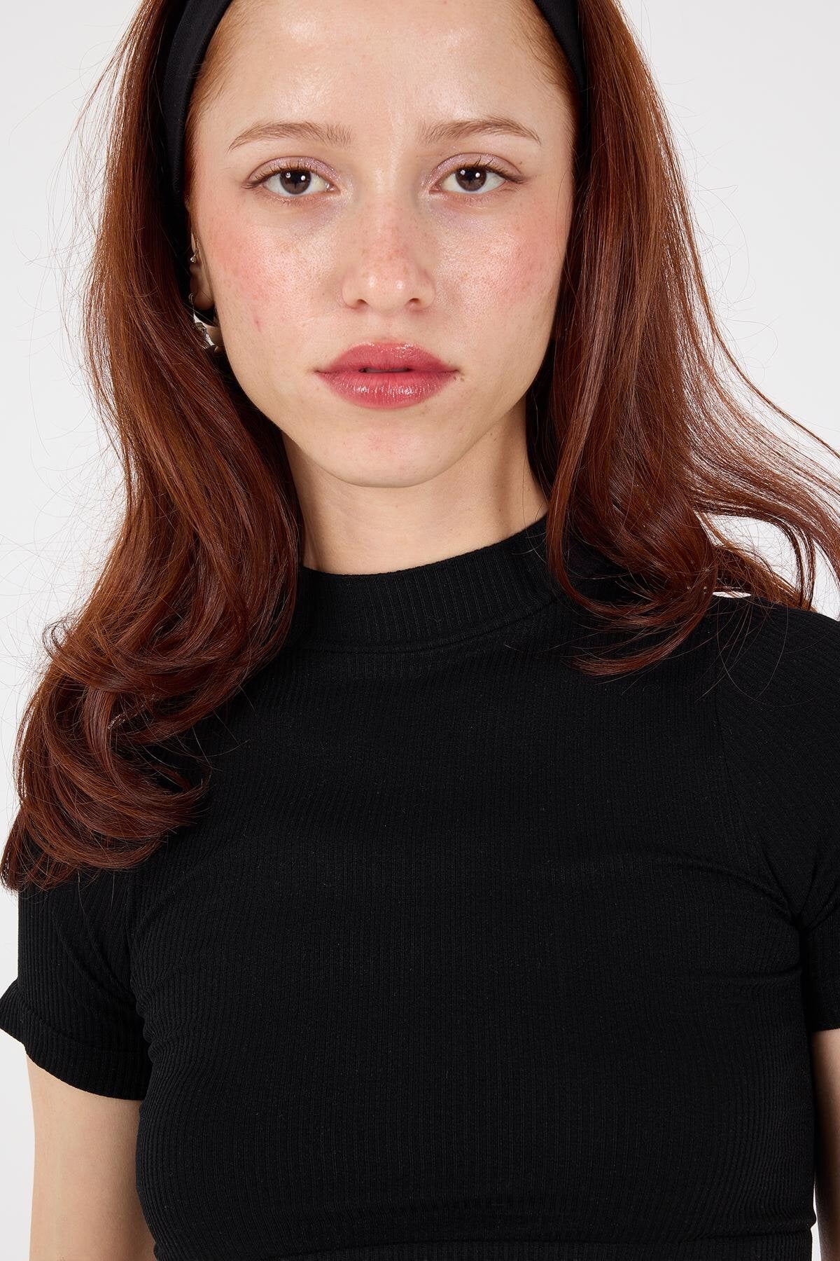 Black_Seamless-T-Shirt-addax