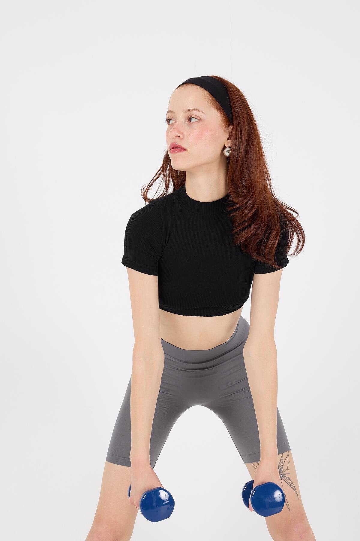 Black_Seamless-T-Shirt-addax