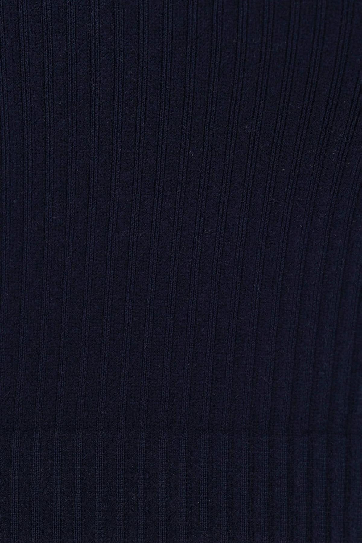 Night-Blue_Seamless-T-Shirt-addax