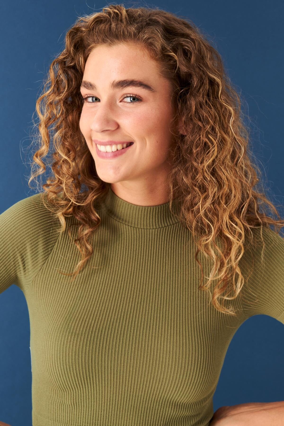 Olivie-Green_Seamless-T-Shirt-addax