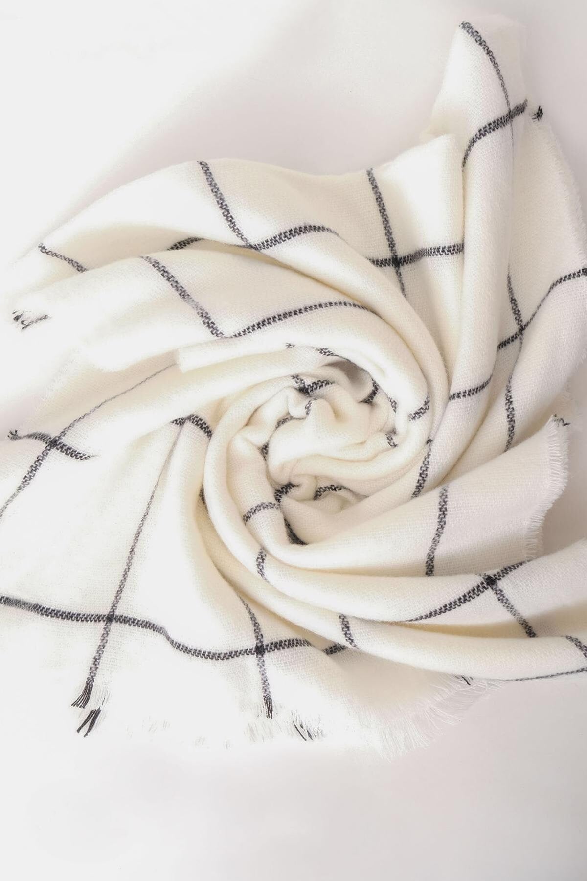 Ecru_Checked-Scarf-addax