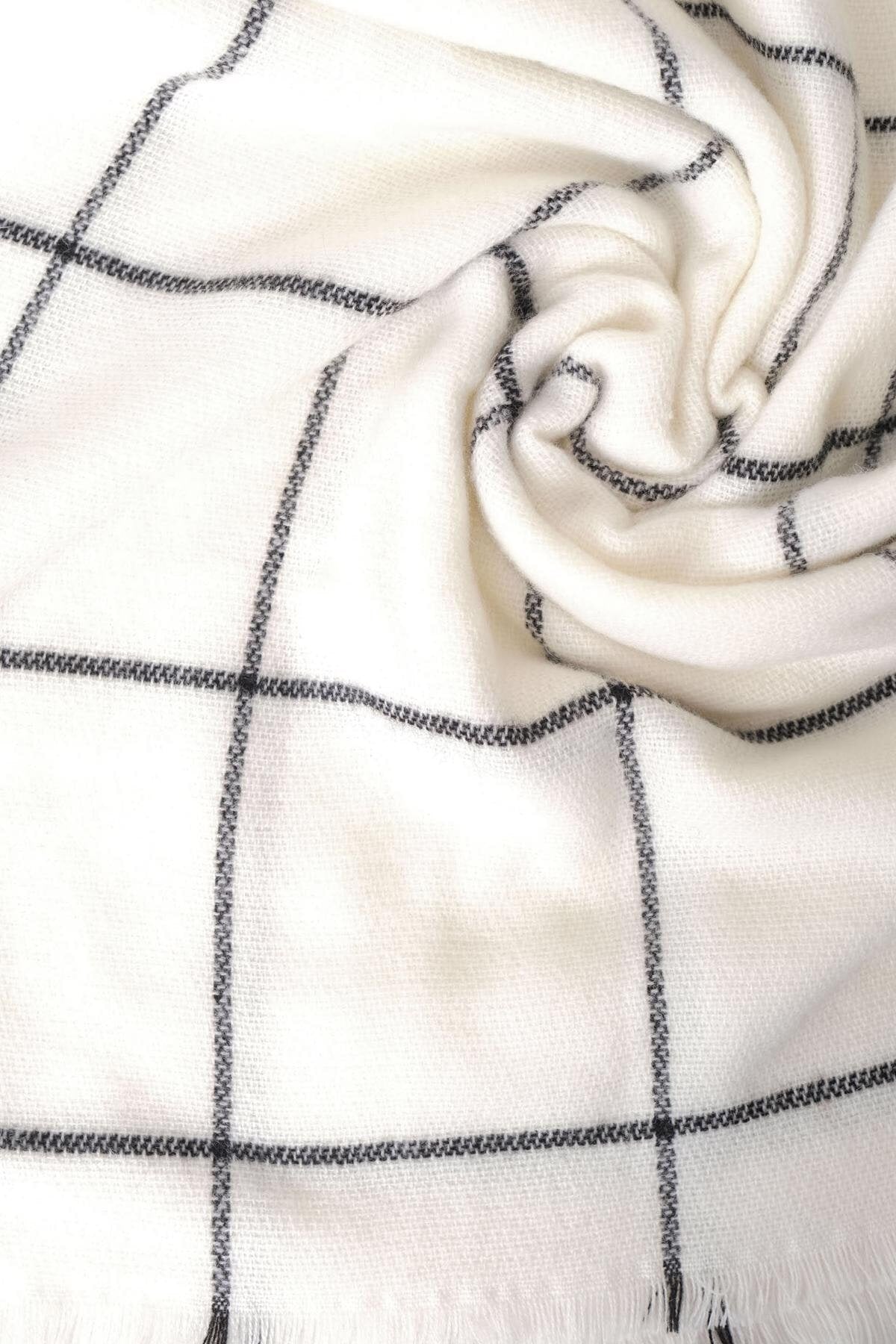 Ecru_Checked-Scarf-addax