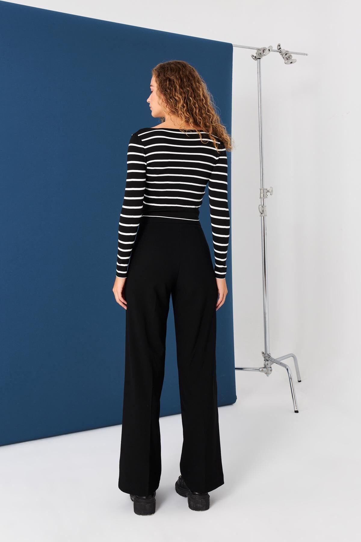 Black_High-Waisted-Wide-Leg-Trousers-addax