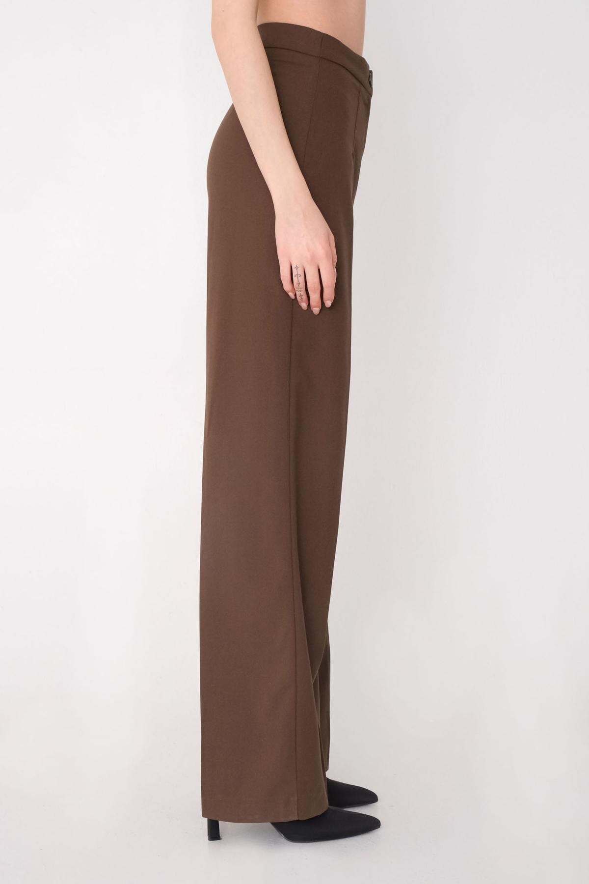 Brown_High-Waisted-Wide-Leg-Trousers-addax
