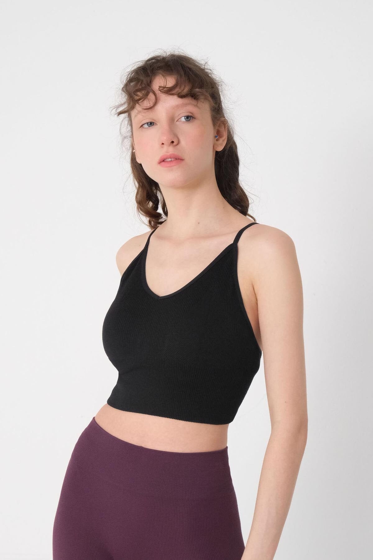 Black_V-Neck-Seamless-Crop-Top-addax