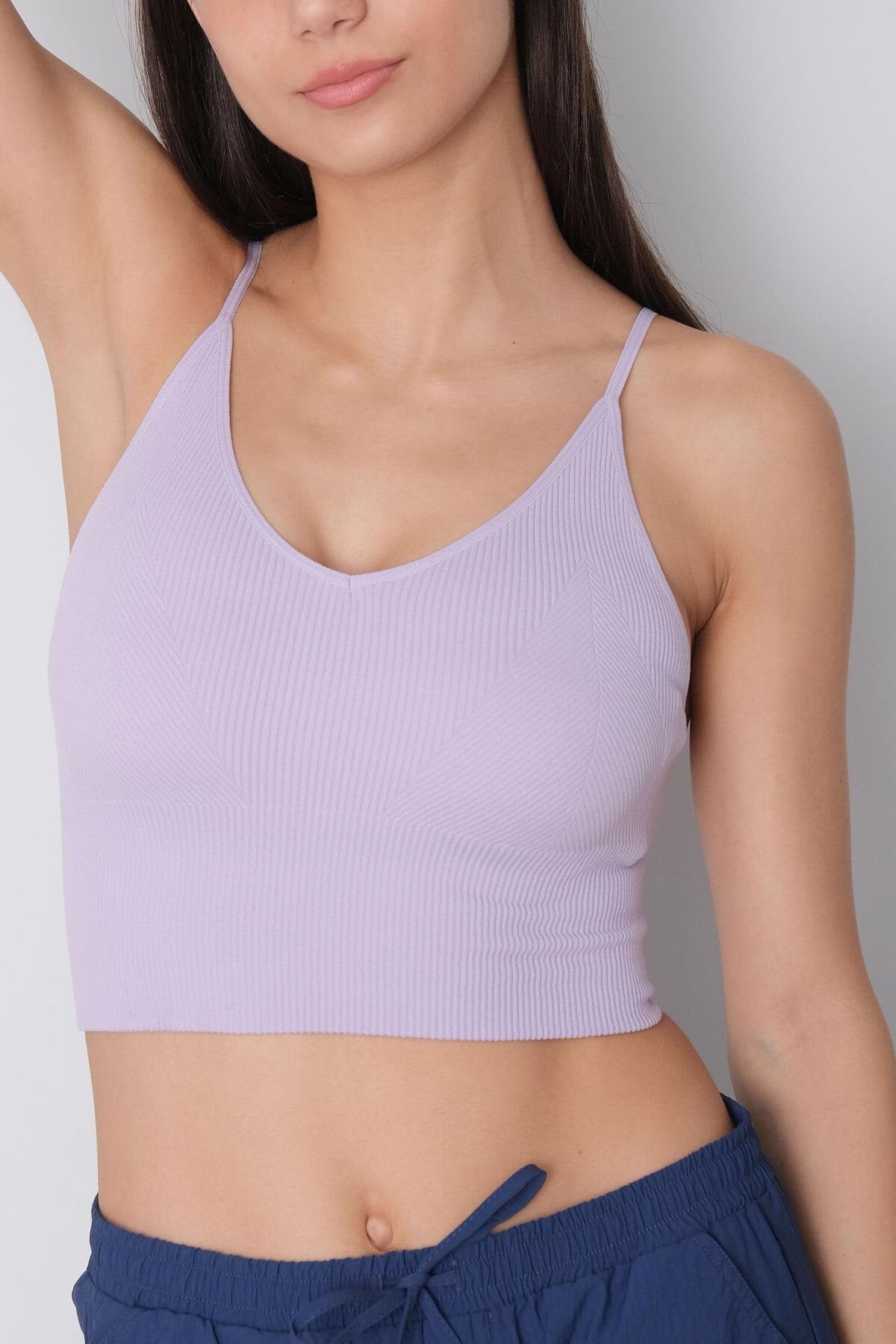 Lilac_V-Neck-Seamless-Crop-Top-addax