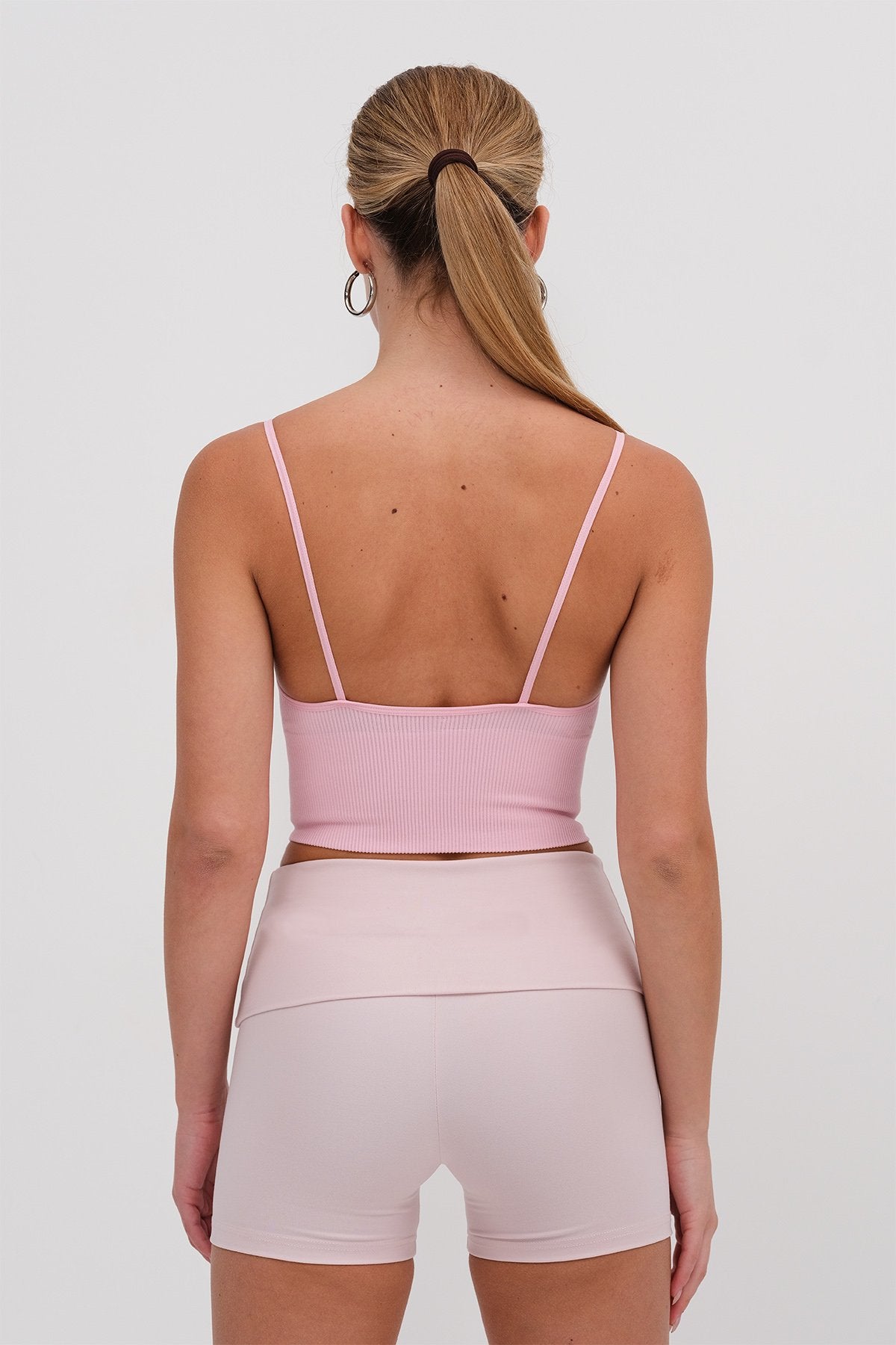 Begonia_V-Neck-Seamless-Crop-Top-addax