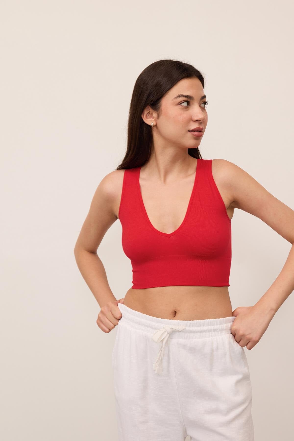 Red_V-Neck-Thick-Strapped-Seamless-Crop-addax