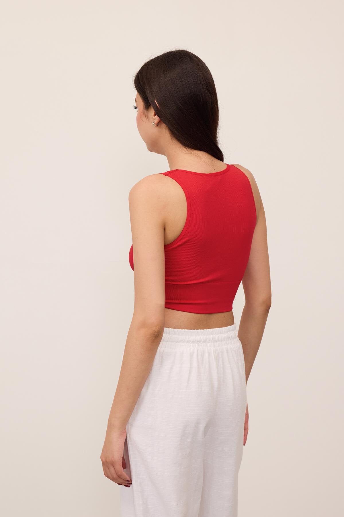 Red_V-Neck-Thick-Strapped-Seamless-Crop-addax